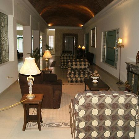 Отель Savoy Express Торреон Экстерьер фото