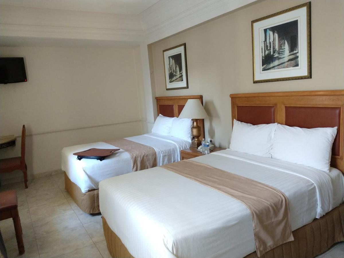 Отель Savoy Express Торреон Экстерьер фото