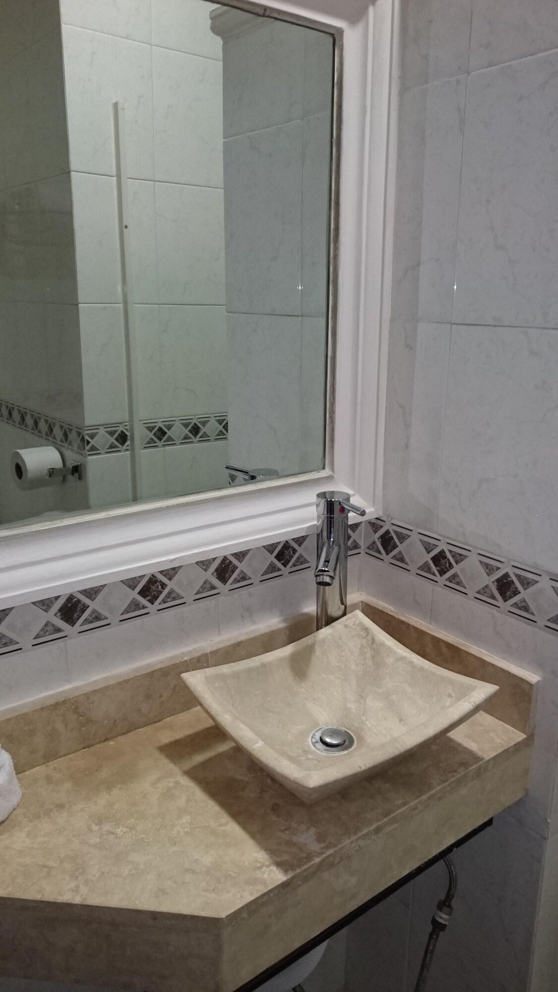 Отель Savoy Express Торреон Экстерьер фото