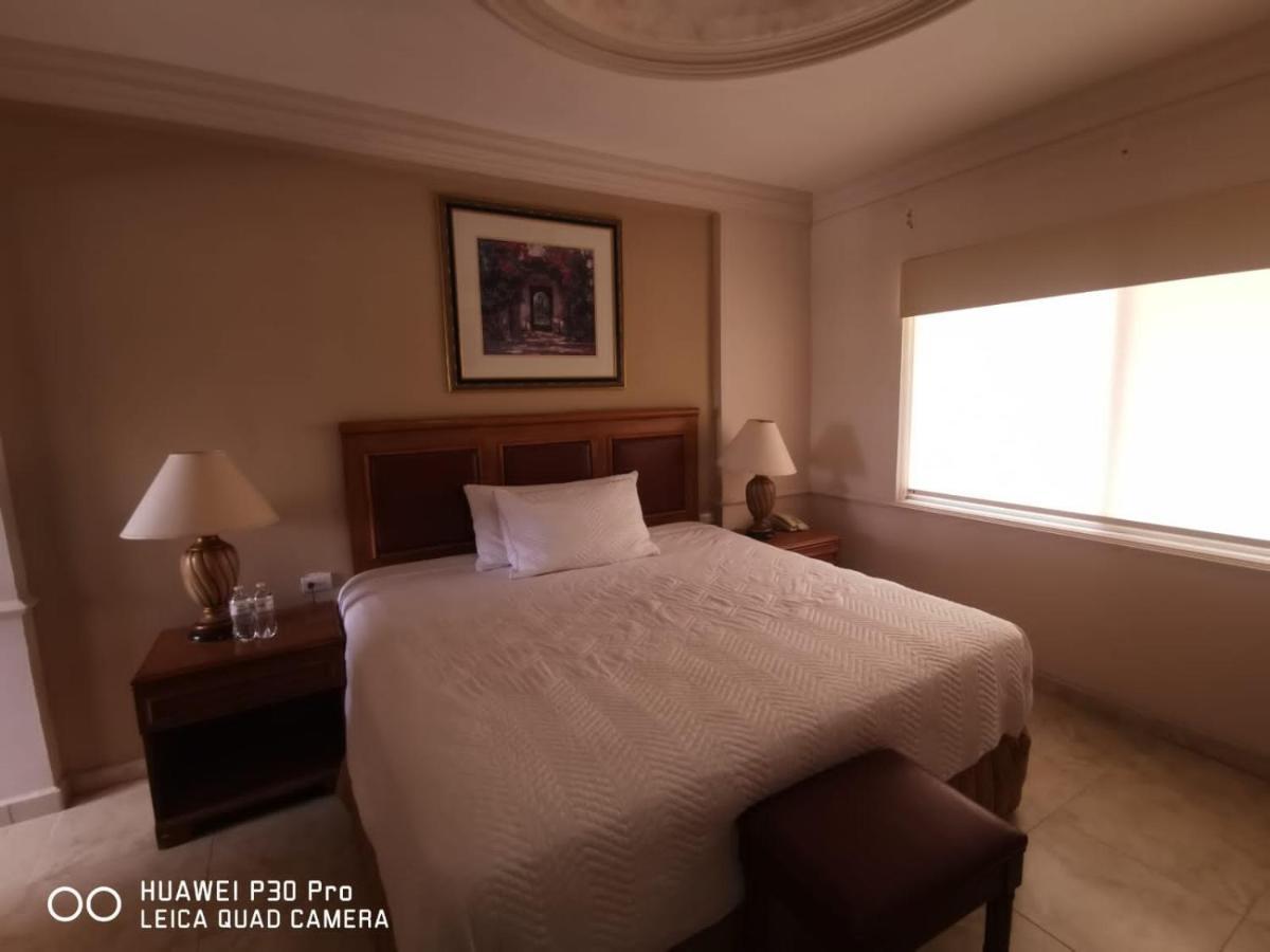 Отель Savoy Express Торреон Экстерьер фото