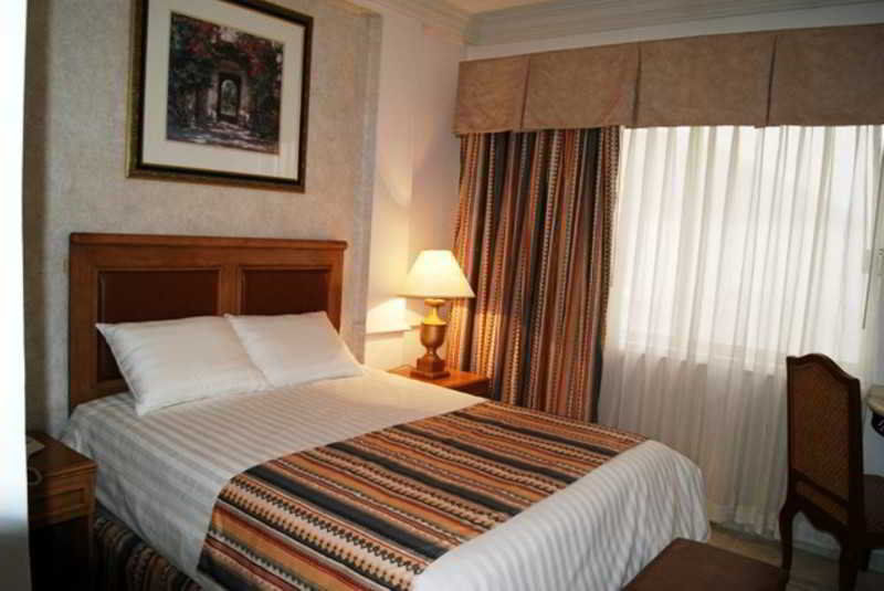 Отель Savoy Express Торреон Экстерьер фото